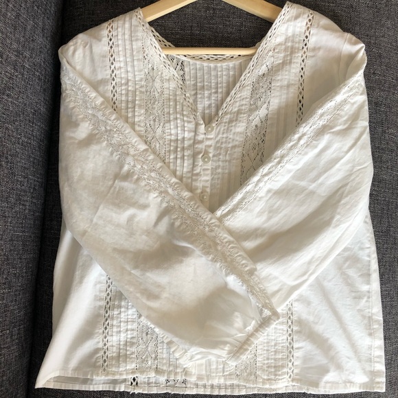 Vetta Capsule Lace Button Up Blouse - Picture 4 of 7